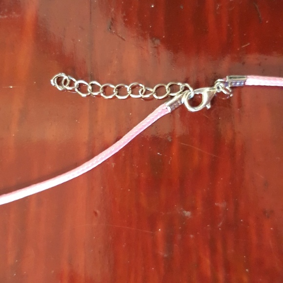NWOT 17" cord with pink stone heart - Picture 3 of 4